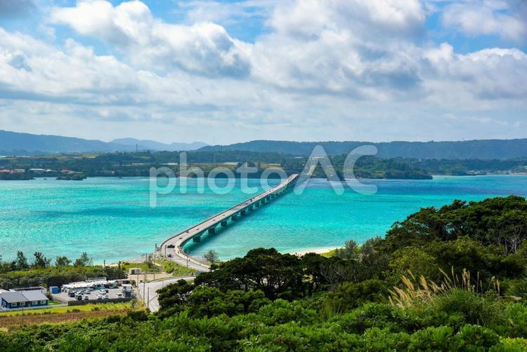 古宇利大橋と沖縄の海 古宇利島,古宇利大橋,ビーチの写真素材