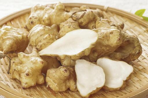 健康と美容に嬉しいスーパーフード菊芋 菊芋,根菜,スーパーフードの写真素材