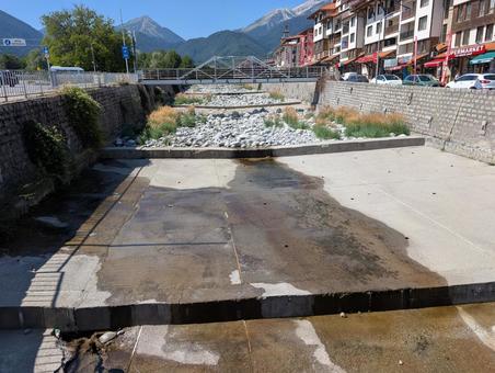 川 川,コンクリート,割れ目の写真素材