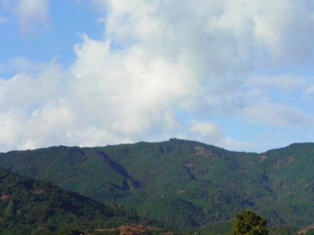 田舎の山と空の風景 田舎の山と空の風景 山,空,青空の写真素材