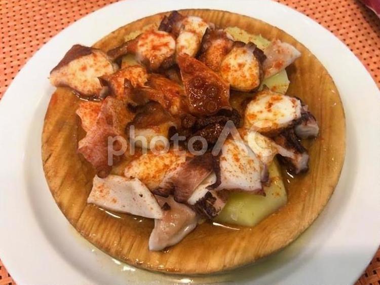 スペイン、サンティアゴのガリシア風プルポ スペイン,スペイン料理,タコの写真素材