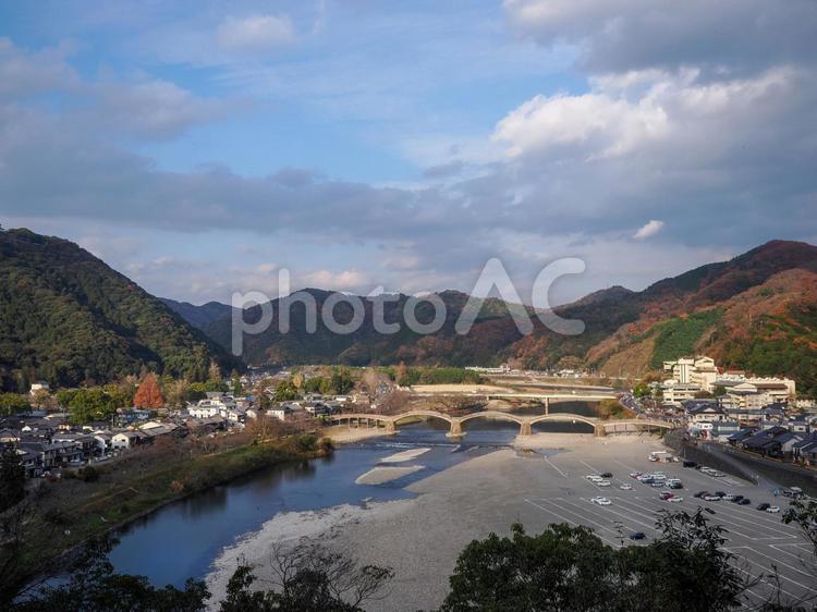 錦帯橋のある風景 錦帯橋,橋,山の写真素材