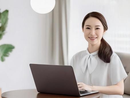 在宅ワークの女性_000002 在宅ワークの女性_000002の写真