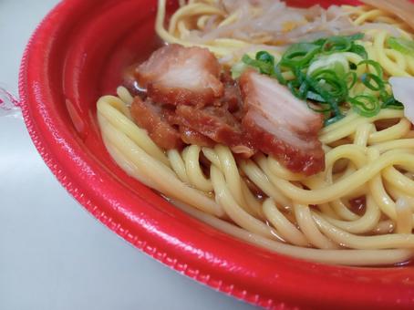 醤油ラーメン 醤油ラーメンの写真