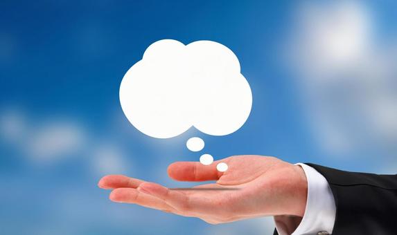 ビジネスマンと吹き出しのビジュアル ビジネス,営業,セールストークの写真素材