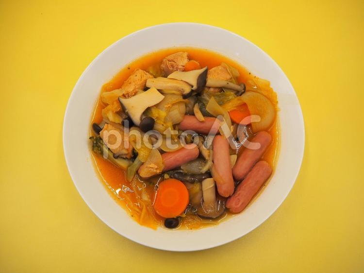 ケチャップのトマト鍋・家庭料理・皿に盛る トマト鍋,ケチャップ,トマトケチャップの写真素材