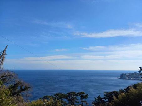 水平線の晴れた景色1の写真