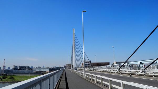 初秋の清砂大橋＆南砂町のビル街（江東区） 初秋,清砂大橋,秋晴れの写真素材
