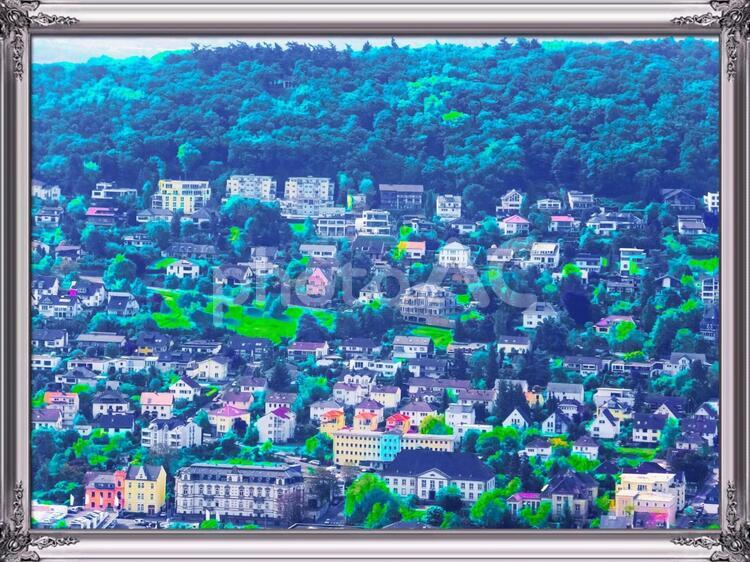 額に入れたニーダーバルトの丘からの眺望 ライン川沿いの街,額に入れた景色,ドイツの写真素材