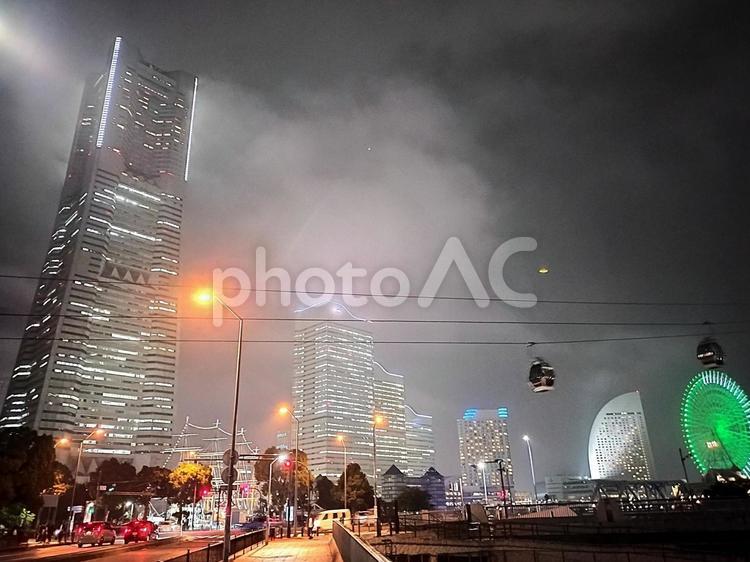 横浜みなとみらいの夜景 横浜みなとみらい,夜景,イルミネーションの写真素材