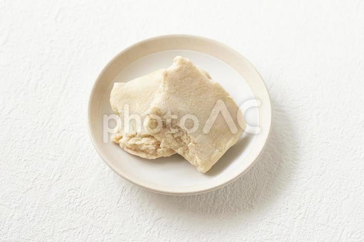 小皿に乗せた酒粕 酒粕,小皿,食材の写真素材
