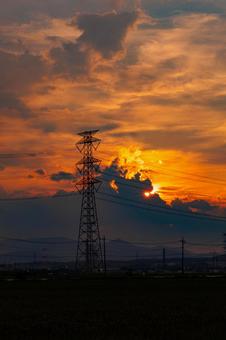 夕日に赤く染まる空と雲 夕日に赤く染まる空と雲 空,雲,夕焼けの写真素材