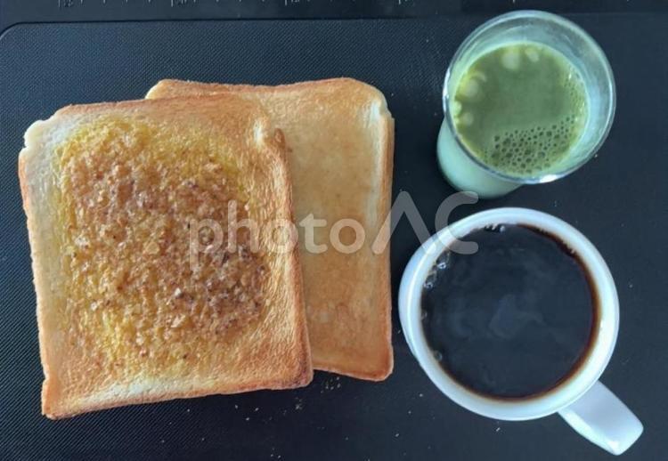 塗って焼いたらカレーパンなどの昼食 昼食,トーストパン,塗って焼いたらカレーパンの写真素材