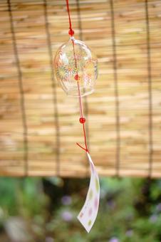 花火の風鈴とすだれ 花火の風鈴とすだれの写真