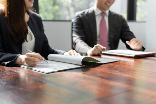 A businessman having a meeting in a bright meeting room, সম্মেলন, ব্যবসায়ী, সাক্ষাৎ, JPG