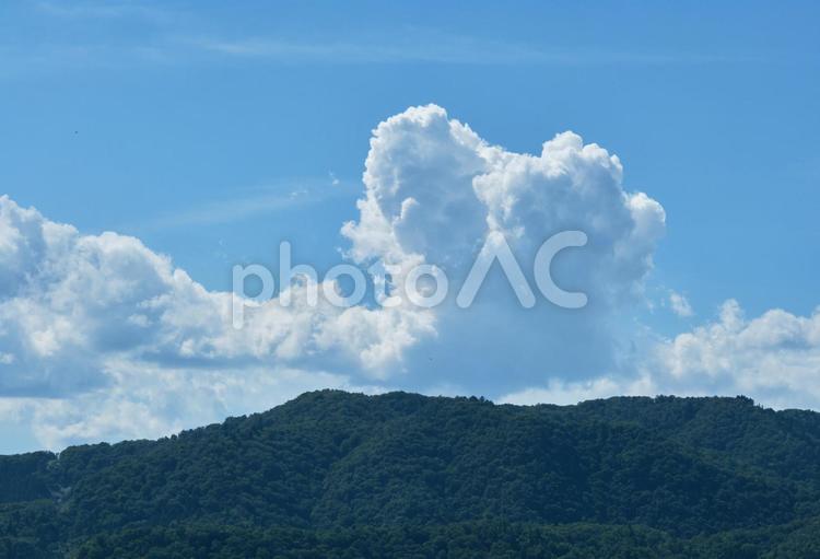 真夏の青空と白い雲 風景,青空,スカイブルーの写真素材