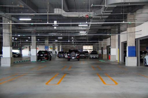 シッピングセンターの駐車場 シッピングセンターの駐車場 自動車,交通,駐車の写真素材