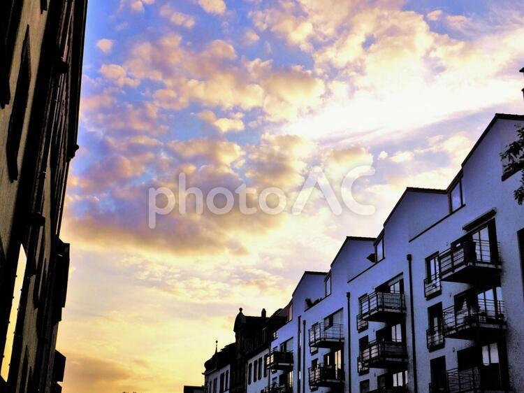 ハイデルベルクの風景30 住宅街と空 ハイデルベルク,ドイツ,ハイデルベルクの風景の写真素材