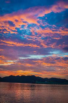 山口県　長門市の朝の海 山口県,長門市,早朝の写真素材