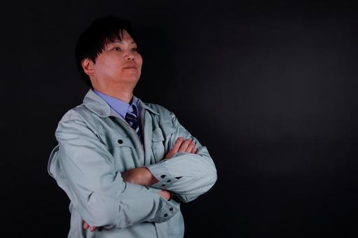 自信ある男性技術者 自信ある男性技術者の写真