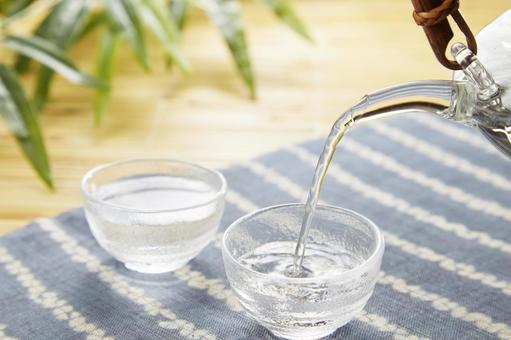 冷酒 日本酒 ガラスちろり 冷酒 日本酒 ガラスちろりの写真
