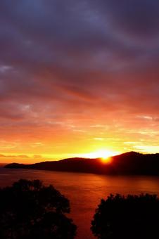 初日の出　 日の出,初日の出,夜明けの写真素材