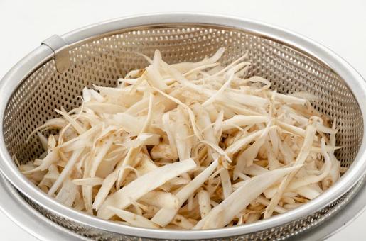 ごぼうのささがき ごぼうのささがき,ごぼうの笹がき,ささがきごぼうの写真素材