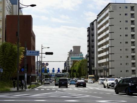 京都市南区八条油小路交差点 京都市南区八条油小路交差点 八条油小路,油小路通,京都市の写真素材