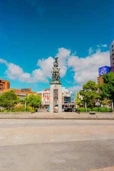 【鳥取】鳥取駅のモニュメント 鳥取駅,駅前,駅の写真素材