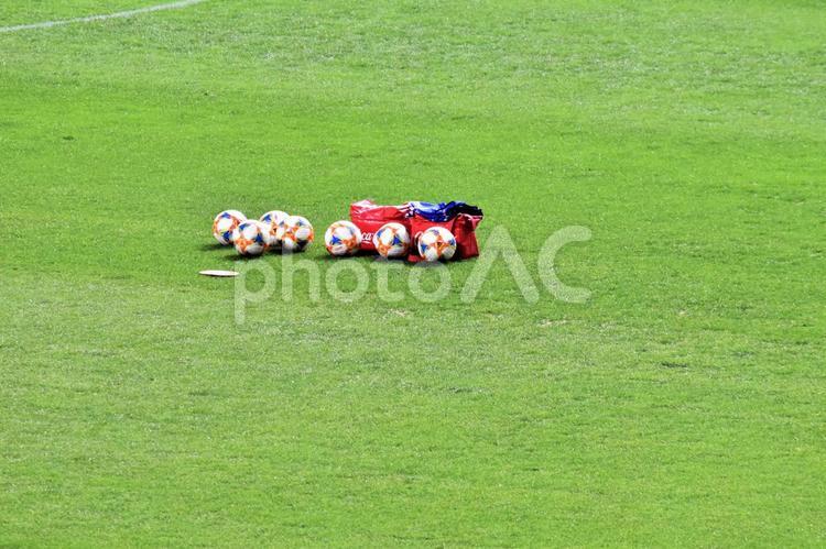 ウォーミングアップ　その２ サッカー,ボール,サッカーボールの写真素材
