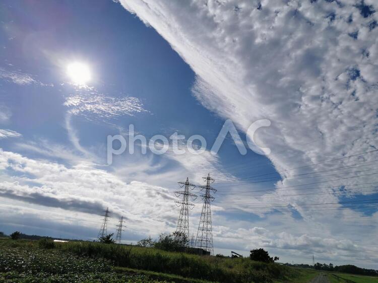 強風で流れゆく雲　イメージ 青空,強風,台風の目の写真素材