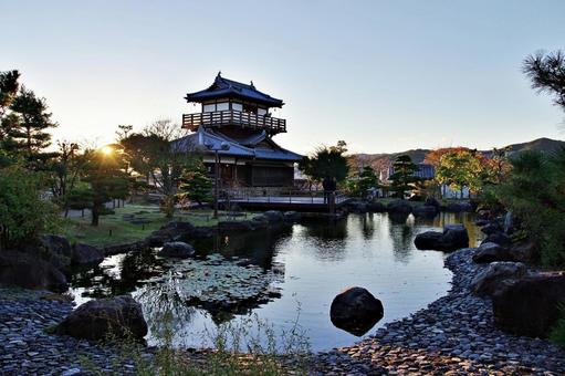 秋のたそがれの池田城 池田城,たそがれ,落日の写真素材