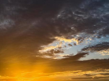 爽やかな秋空と白い雲 空,自然,夕方の写真素材
