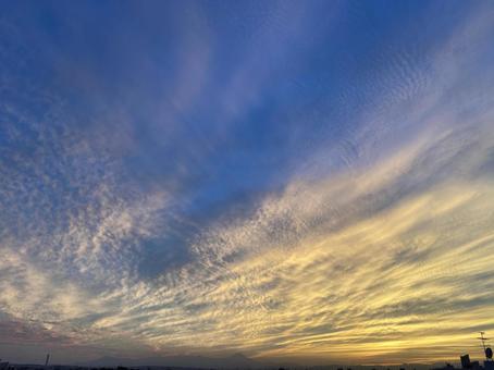 空 空 空,雲,日没の写真素材