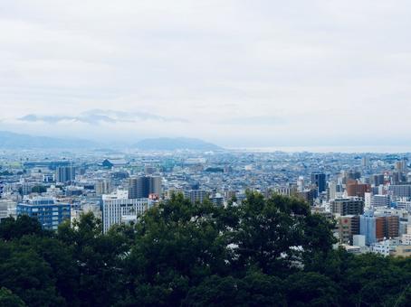 松山城から伊予灘方向を望む2 松山城から伊予灘方向を望む2 松山市,地方都市,都市の写真素材