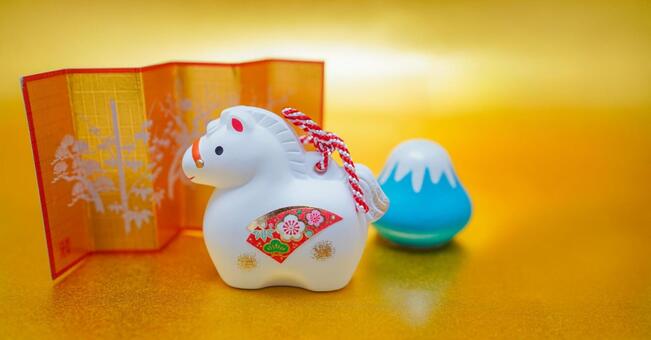 富士山と干支の午（年賀状） 馬の置物,干支の馬,午年の写真素材