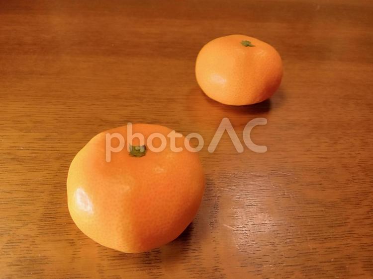 斜め撮りみかん みかん,おれんじ,ツルツルの写真素材