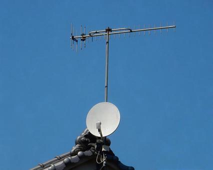 【風景写真】テレビ受信アンテナ 【風景写真】テレビ受信アンテナ アンテナ,テレビ,受信の写真素材