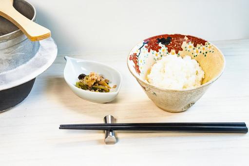 炊き立てのご飯と小鉢 炊き立てご飯,ご飯,茶碗の写真素材