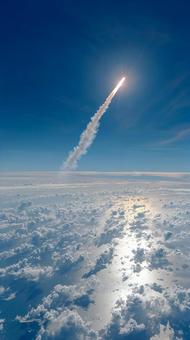 未来への挑戦:打ち上げられるロケット 未来への挑戦:打ち上げられるロケットの写真