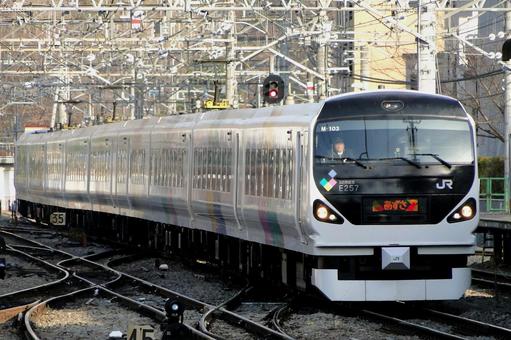 E257系 あずさ入線 E257系 あずさ入線 e257系,あずさ号,jr東日本の写真素材