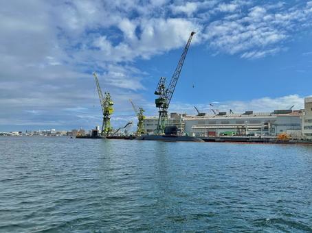 造船所のドックと潜水艦 造船所,ドック,潜水艦の写真素材