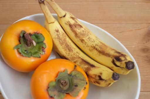 柿とバナナ くだもの,美味しい,イエローの写真素材