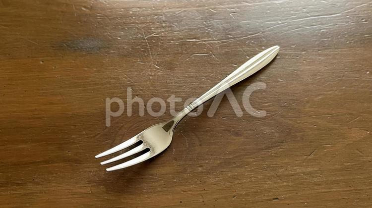 フォーク（小2股、ヨコ、持ち手が奥） フォーク,カトラリー,食器の写真素材