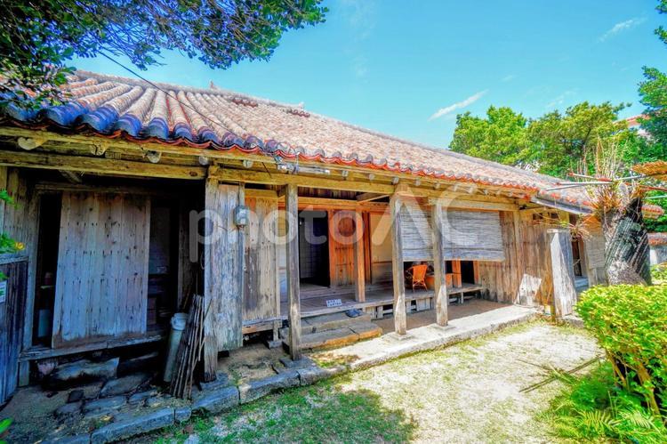 沖縄・石垣島の重要文化財「宮良殿内」 石垣島,宮良殿内,重要文化財の写真素材