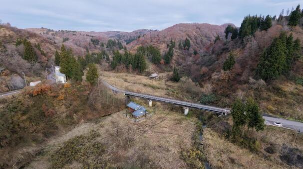 中越地震の震災遺構　木籠水没家屋 中越地震の震災遺構,木籠水没家屋,ドローンの写真素材