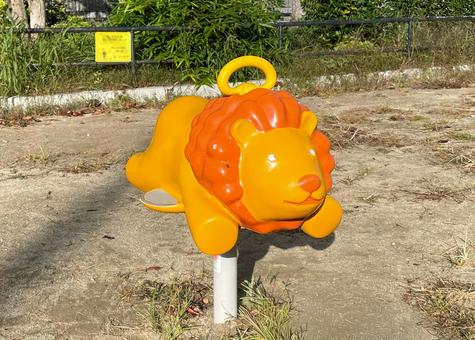 ある公園のライオンの遊具C_711G 遊具,ライオン,公園の写真素材