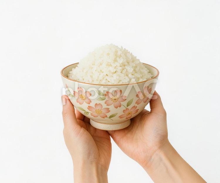 桜模様の茶碗に盛られた新鮮な白米 ご飯,白米,お米の写真素材