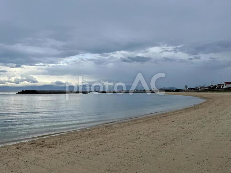 海　浜辺　曇り空　曇天 海,波,海水の写真素材
