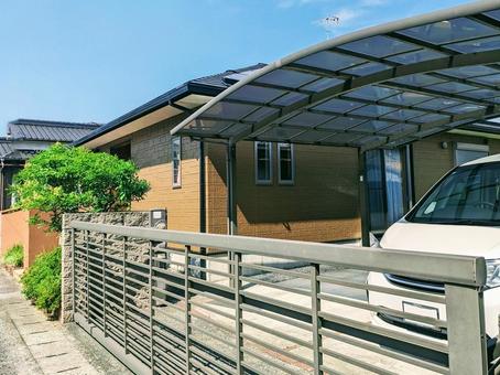 カーポートのある戸建て カーポートのある戸建て 緑,マイカー,外観の写真素材